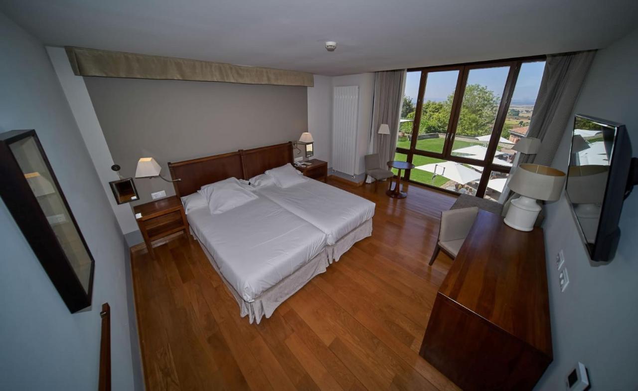 Parador De Argómaniz Exteriér fotografie